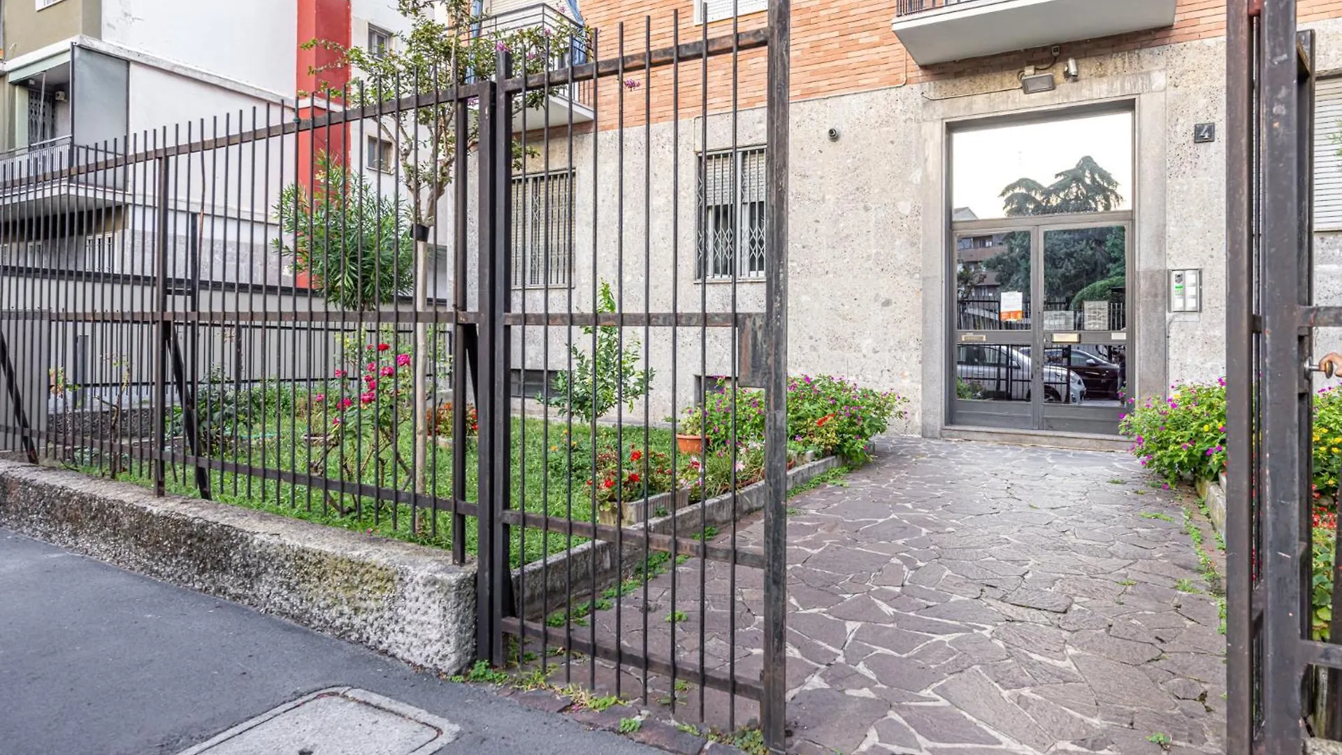 Lejlighed Duomo - San Siro Suit House Con Netflix, Wi-Fi Milano Italien